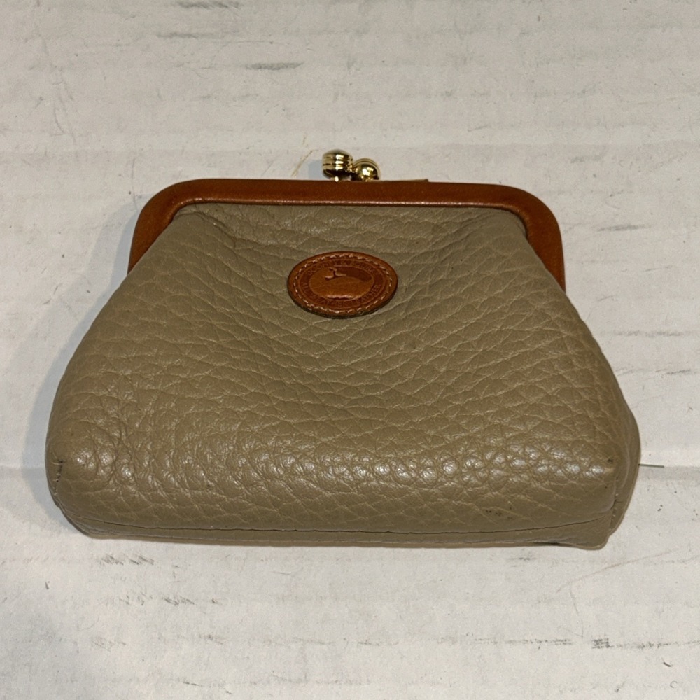 Dooney & Bourke Rare‎ Vtg Kisslock Coin Purse Taupe British Brown All Weather B3